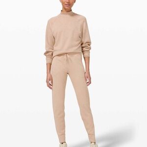 Lululemon Engineered Warmth Jogger Pants Cafe au Lait Size 8 $138